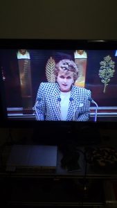 Edith Cresson à l'Assemblée pour son discours de politique générale